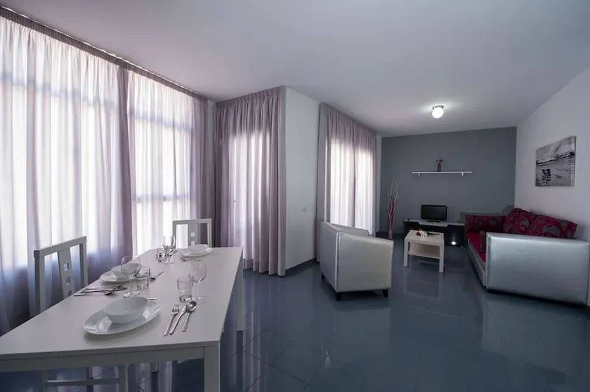 Apartamentos Miami Sun - Image 1