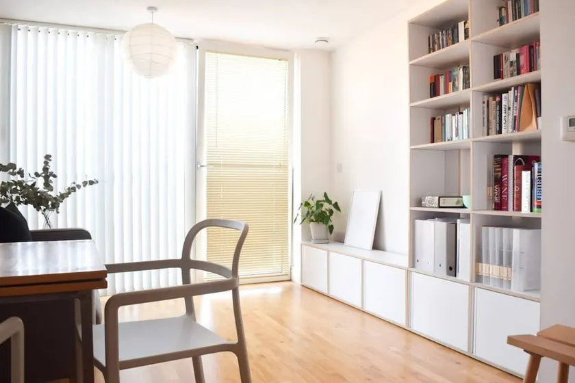 Modern 2 Bed Apartment in Greenwich Prime Location Near Cutty Sark & Excellent Transport Links - Image 1