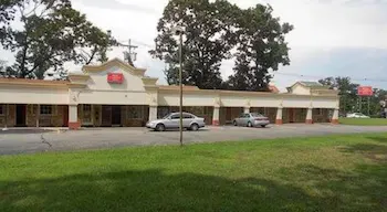 Economy Inn - Image 1