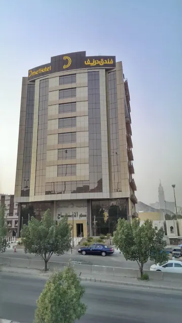 Drnef Hotel Kudai - Image 1