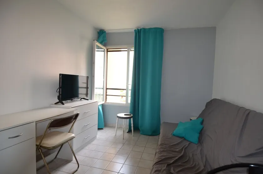 Studio near train station Acropolis in Nice - Image 1