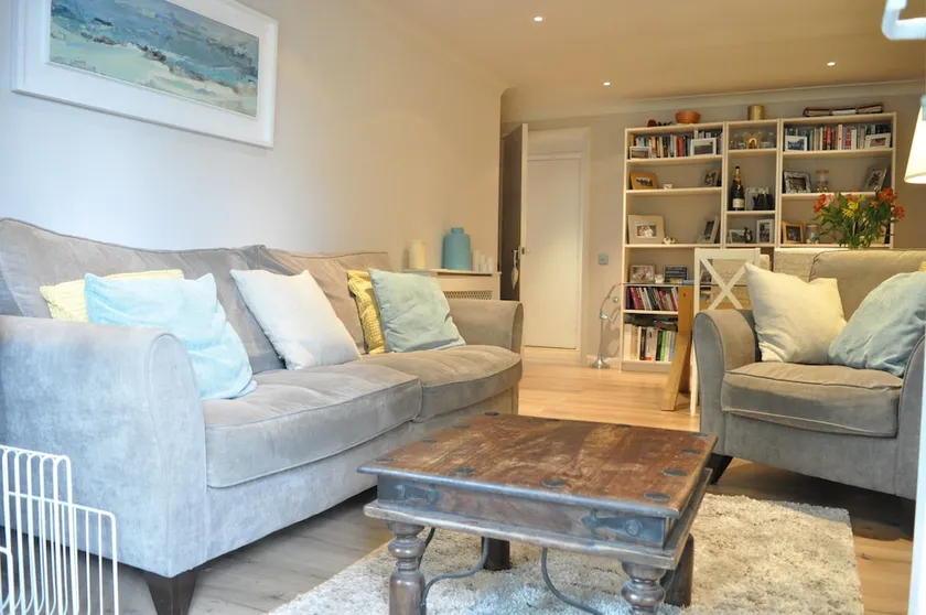 Bright 2 Bedroom Apartment With Balcony - Image 1
