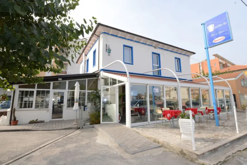 Lanterna Blu - Image 1