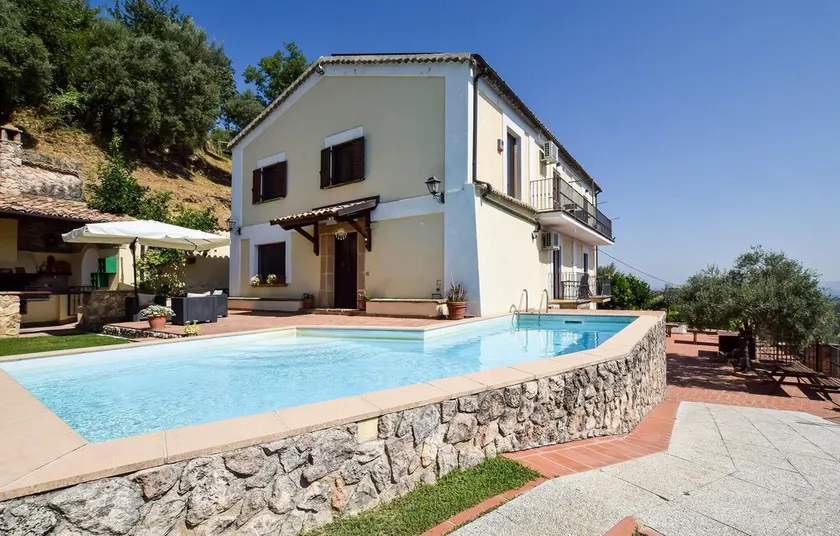 Nice Home in Montalto Uffugo With Outdoor Swimming Pool, Wifi and 5 Bedrooms - Image 1