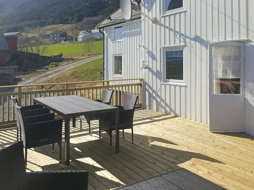7 Person Holiday Home in Averoy - Image 1