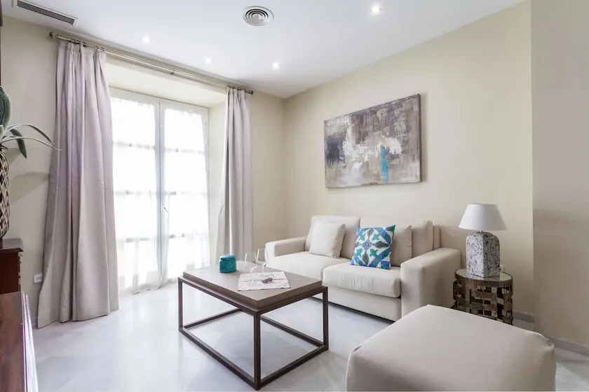 Atico Centro calle Sierpes 4 pax - Image 1