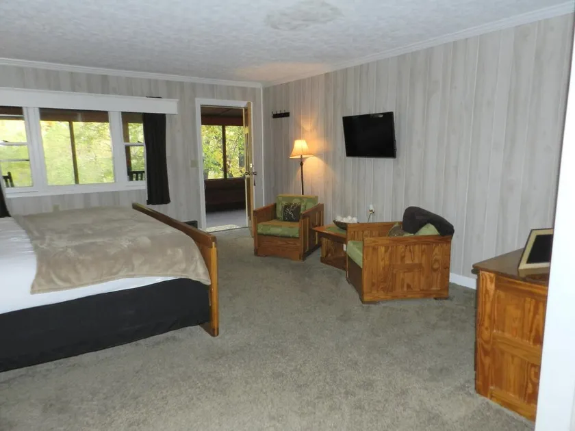 Cheat River Lodge and Cabins - Image 1