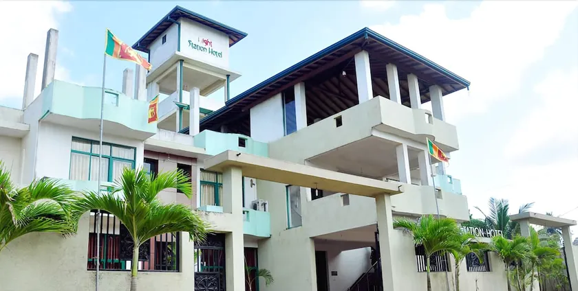 Night Station Hotel - Image 1