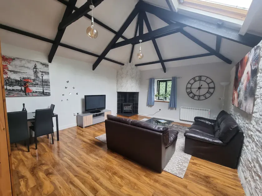 Beautiful 2-bed Barn Conversion Near Newquay - Image 1