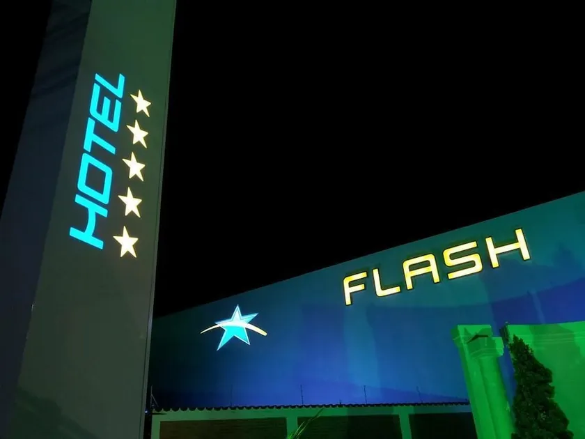 Flash Motel - Image 1