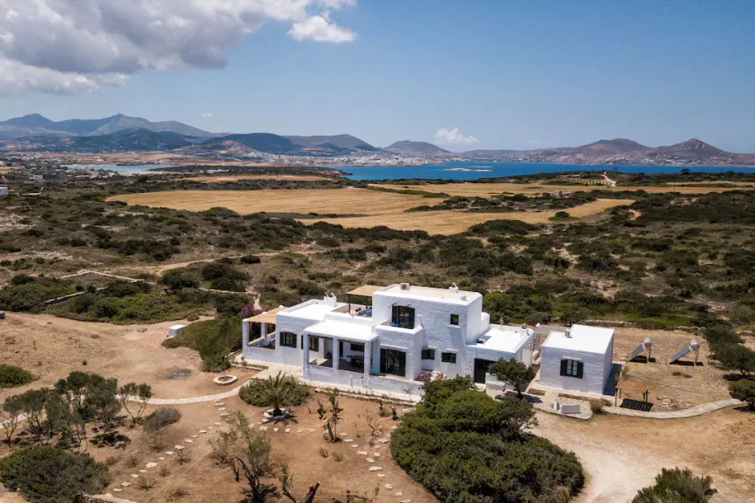 Traditional Villa 5 Mins on Foot From the Beach - Image 1