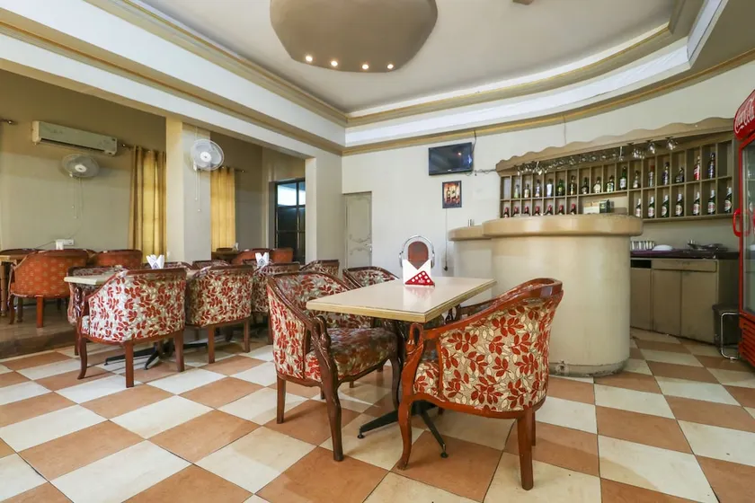 Hotel Sutlej Classic by OYO Rooms - Image 1