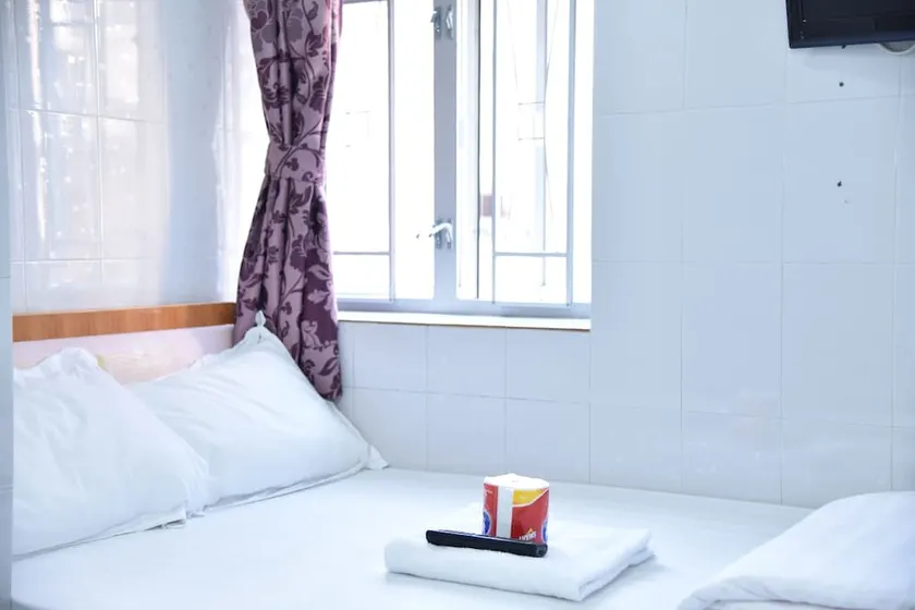 Jas Guest House - Image 1