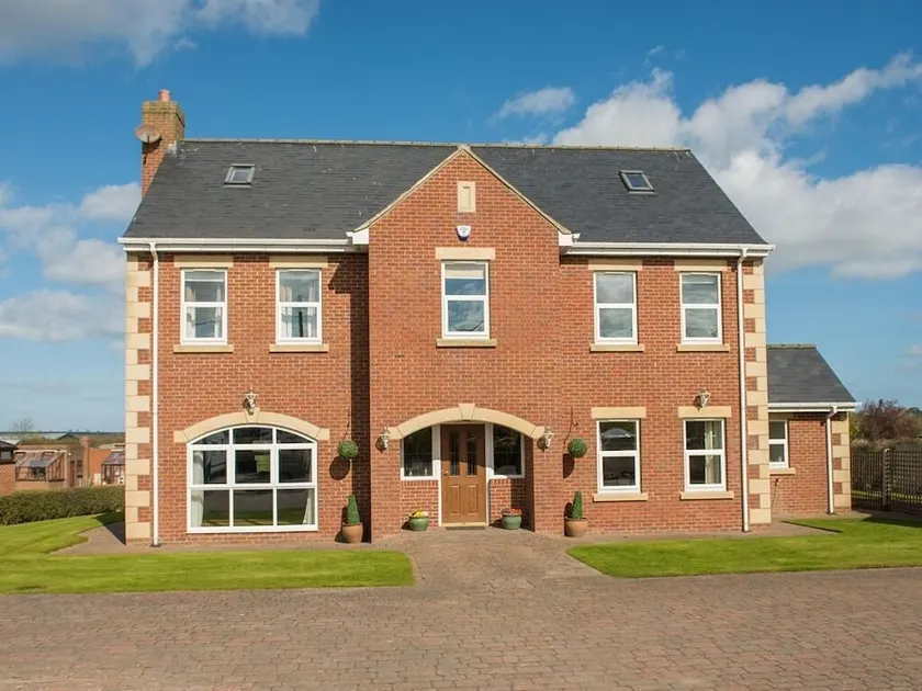 Carr Villa - Image 1