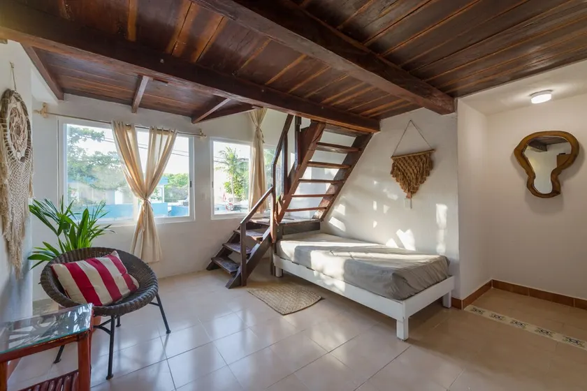 Hotel Caracol Puerto - Image 1