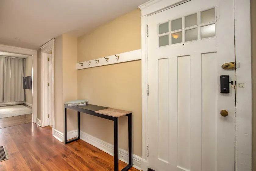 Spacious CWE Apartments near BJC by Zencity - Image 1