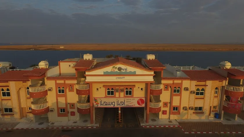 Al Ahmadi Plaza Resort - Image 1