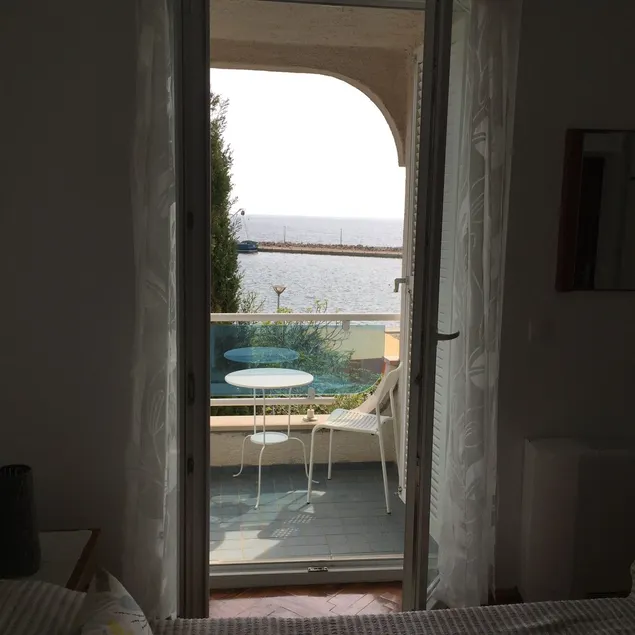 Guesthouse Punta Mira Beachfront - Image 1