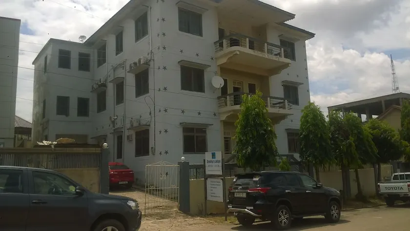 Daddys Lodge - Image 1