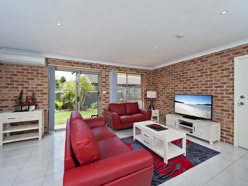 Pet Friendly Shoreline Dr 1/18 - Fingal Bay - Image 1