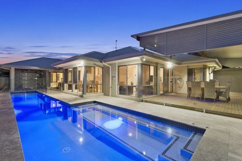Pottsville Beach Holiday Home - Image 1