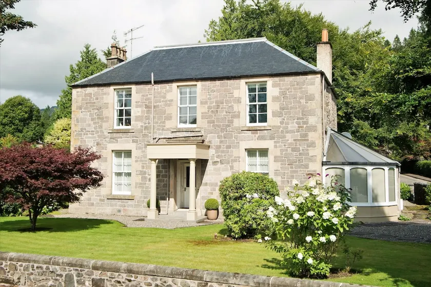 Craig Villa Guest House Callander - Image 1