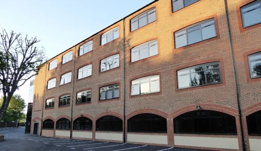 Victoria Street Apartments - Image 1