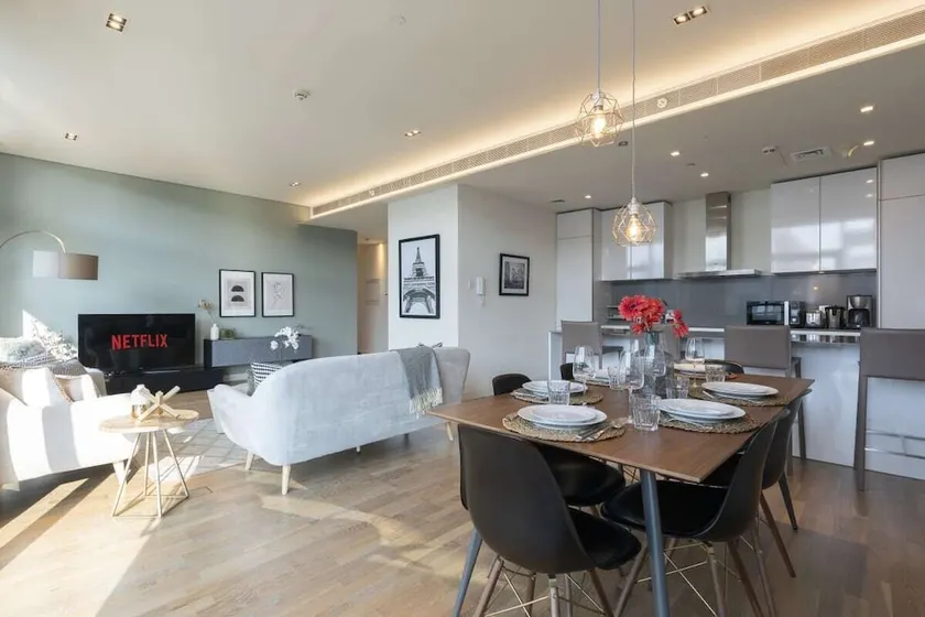 Luxury Apartment, Stroll Away From City Walk! - Image 1