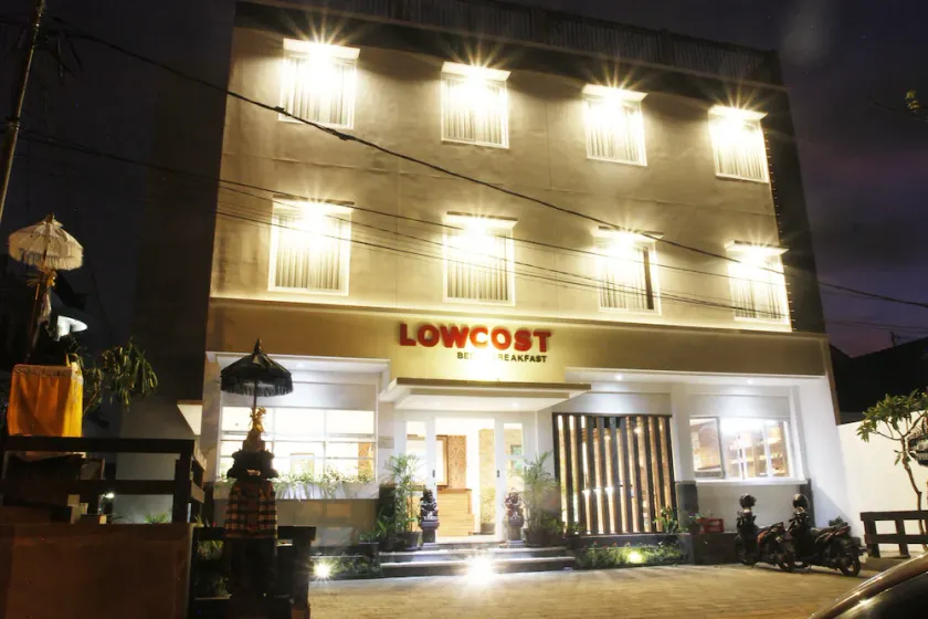 Lowcost Bed & Breakfast - Image 1