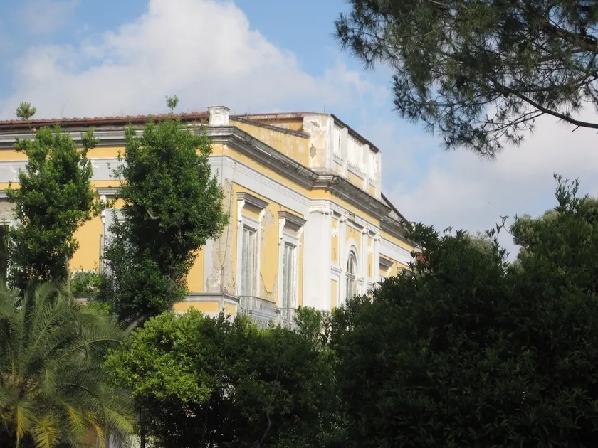 B&B Savonarola - Image 1