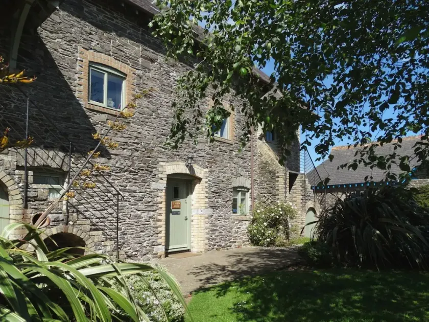 St Aubyn Cottage - Image 1
