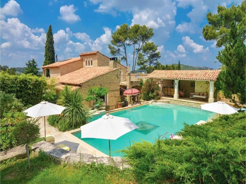 Villa With 4 Bedrooms in Orgon, With Private Pool, Enclosed Garden and Wifi - 30 km From the Beach - Image 1