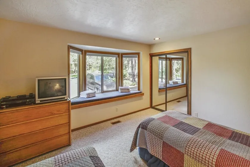 zRidge Condo 13 - Image 1