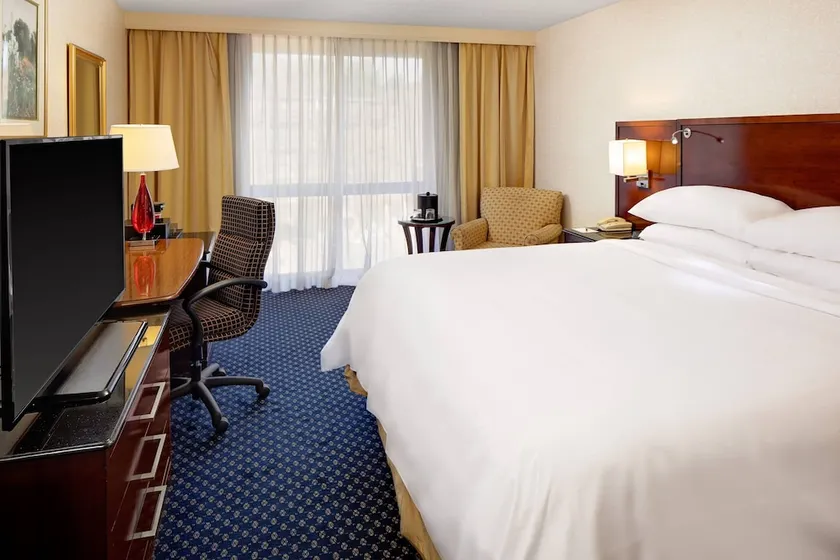 Hartford Marriott Farmington - Image 1