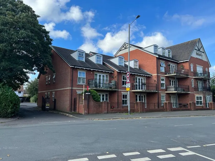Beautiful 2-bed Apartment in Poulton-le-fylde - Image 1
