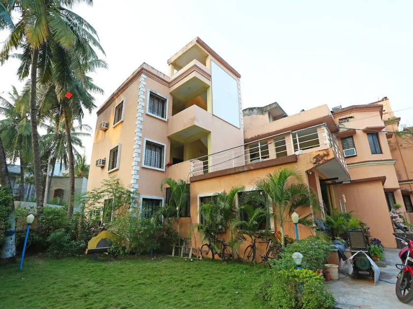 Oyo 1949 Hotel Surya Garden - Image 1