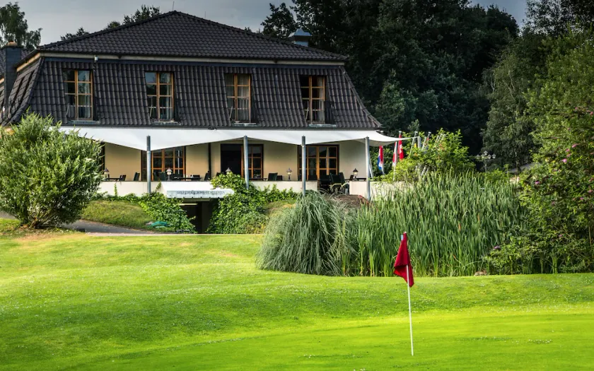 Golf Course Bonn - Image 1