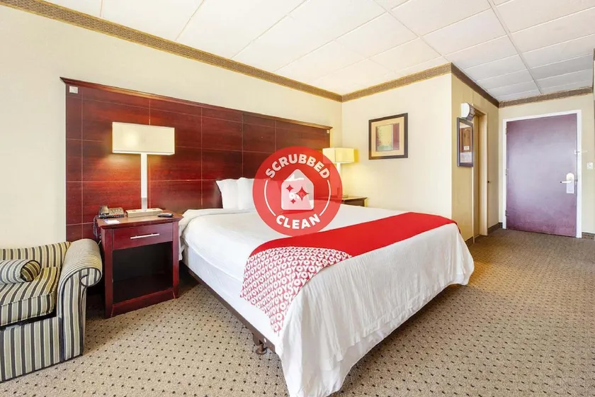 OYO Hotel East Hanover NJ-10 - Image 1
