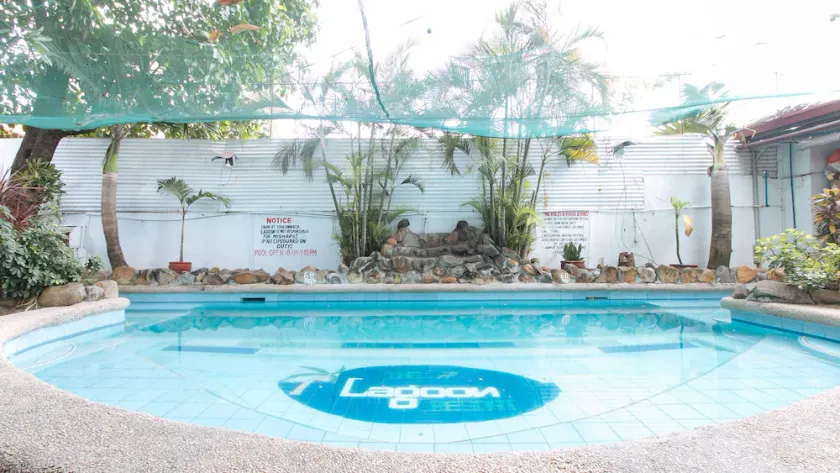 Reddoorz Plus @ Lagoon Beach Resort Zambales - Image 1