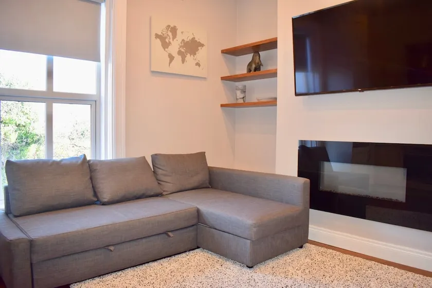 Beautiful 2 Bedroom Ballsbridge Apartment Near the Aviva - Image 1