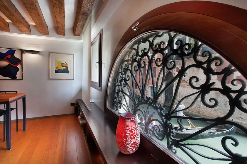 LMV Exclusive Venice Apartments - Image 1