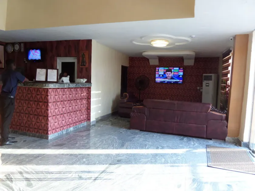 X Garden Hotel & Suites - Image 1