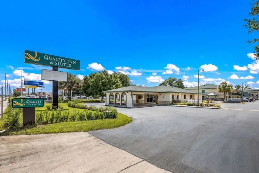 Quality Inn & Suites Downtown Orlando - Image 1
