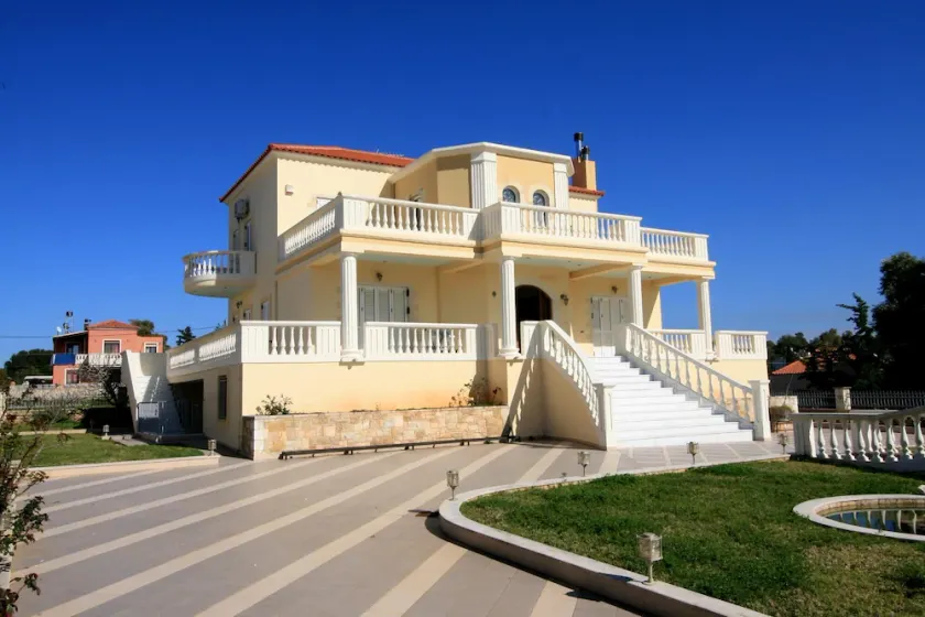 Luxurious Villa Anthi - Image 1