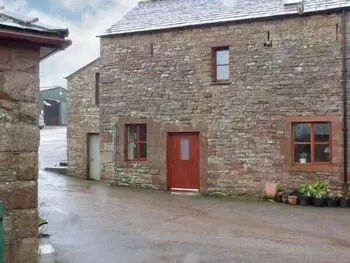 Barn End - Image 1