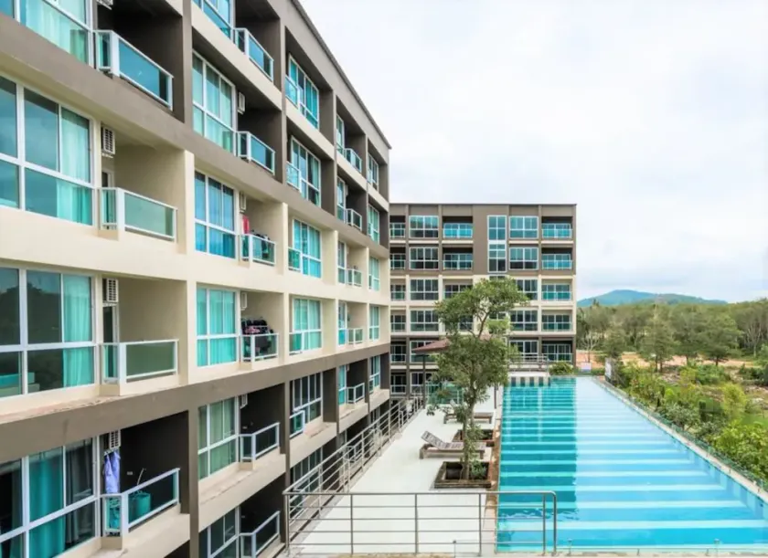 JJ Airport Condotel - Image 1