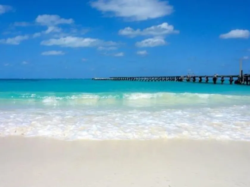 Tropical Caribbean Hostel - Image 1