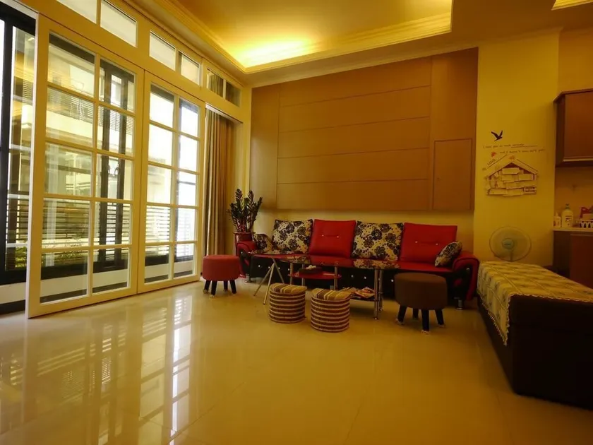 Evelnee Guesthouse - Image 1