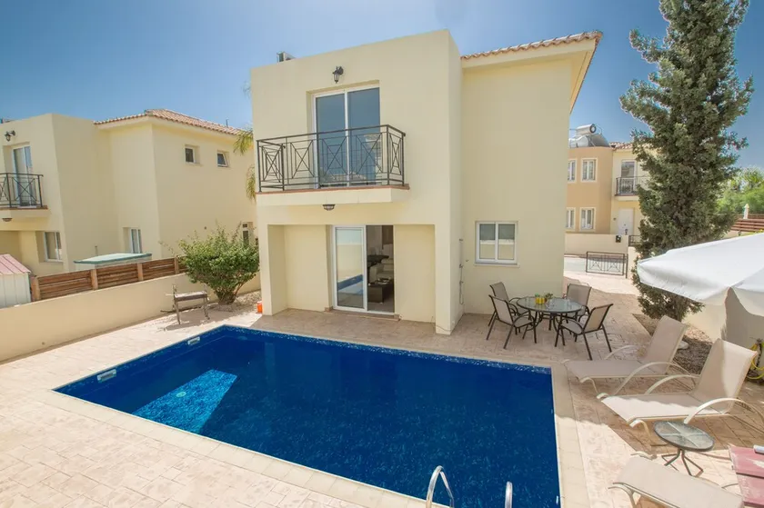 Villa Cl42, Lovely 3bdr Pernera Villa With Pool, 5 Minute Walk to Kalamies Beach - Image 1