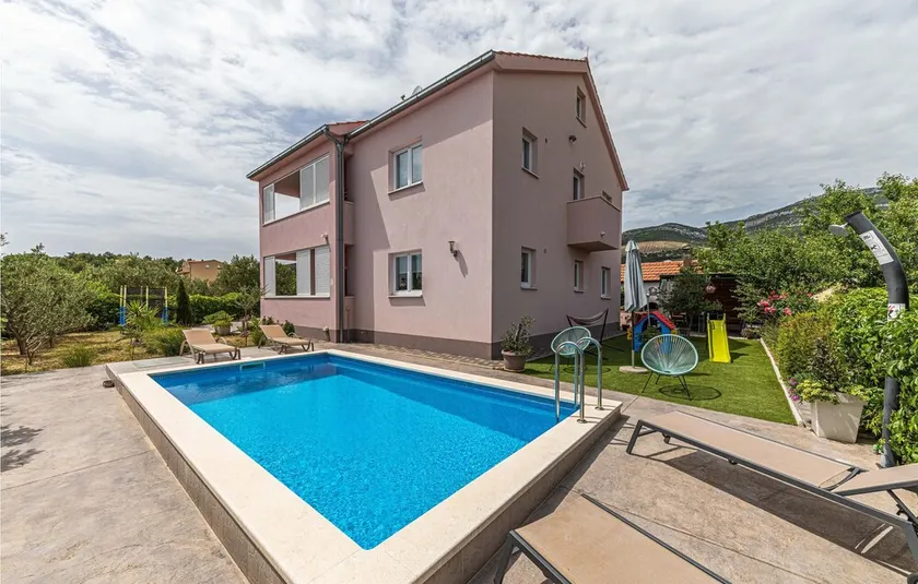 Amazing Home in Kastel Novi With Wifi and 3 Bedrooms - Image 1